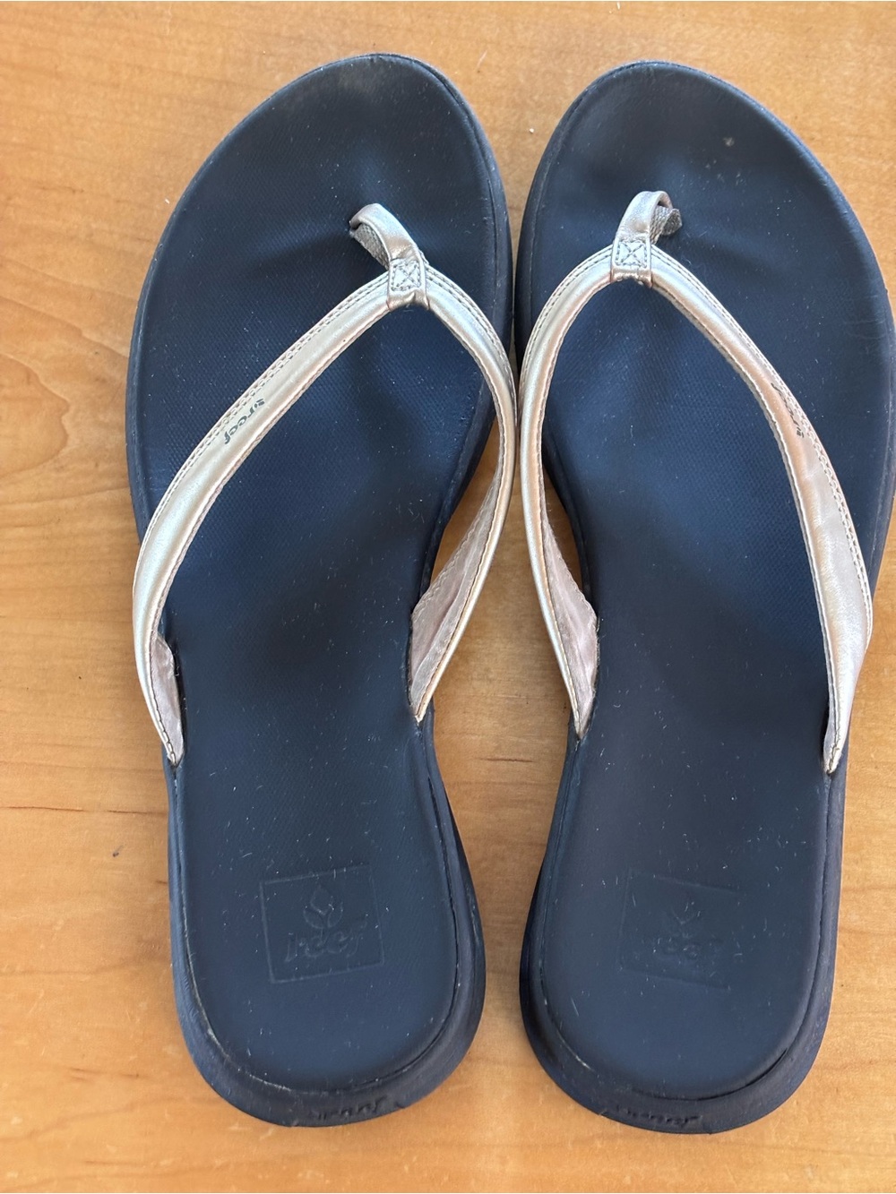 Reef Women's Metallic Rose Gold Flip Flop Sandals